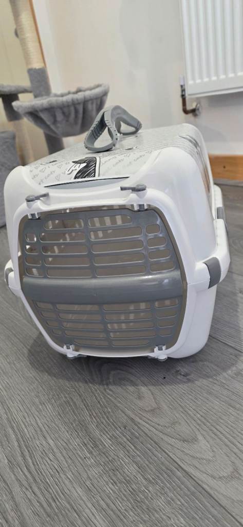 Cat tree & carrier