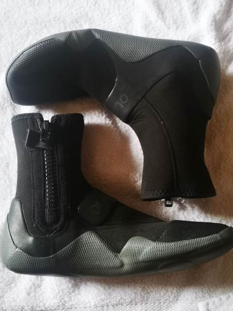 OLAIAN surfing / watersport boots