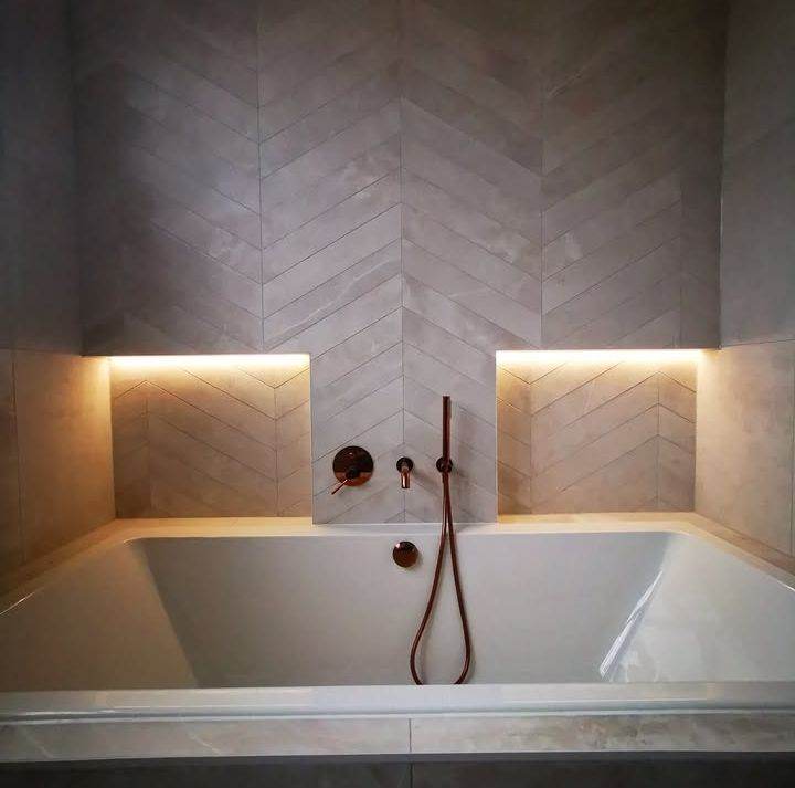 Bathroom Fitter,Plumber,Tiler,Mastic man