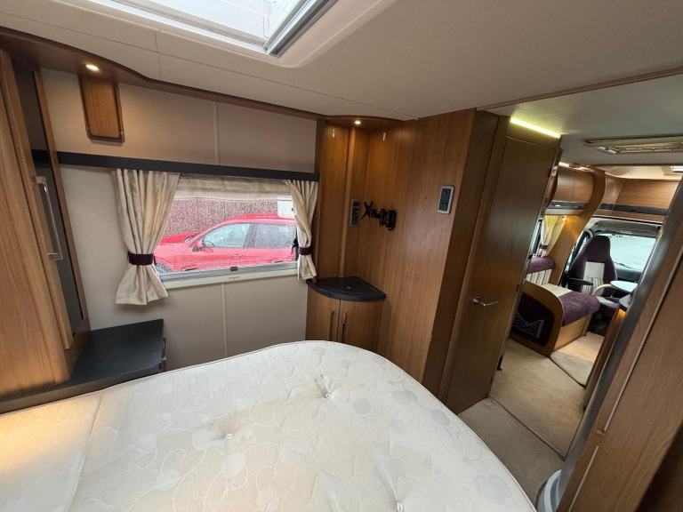 Auto Trail Frontier Delaware 4 berth 2013 **AUTO**GREAT CONDITION**