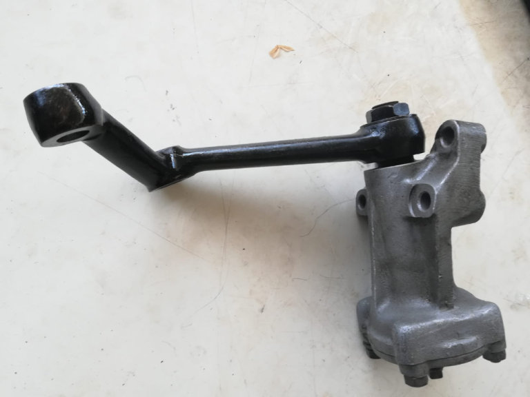 Steering idler box Maserati Mistral