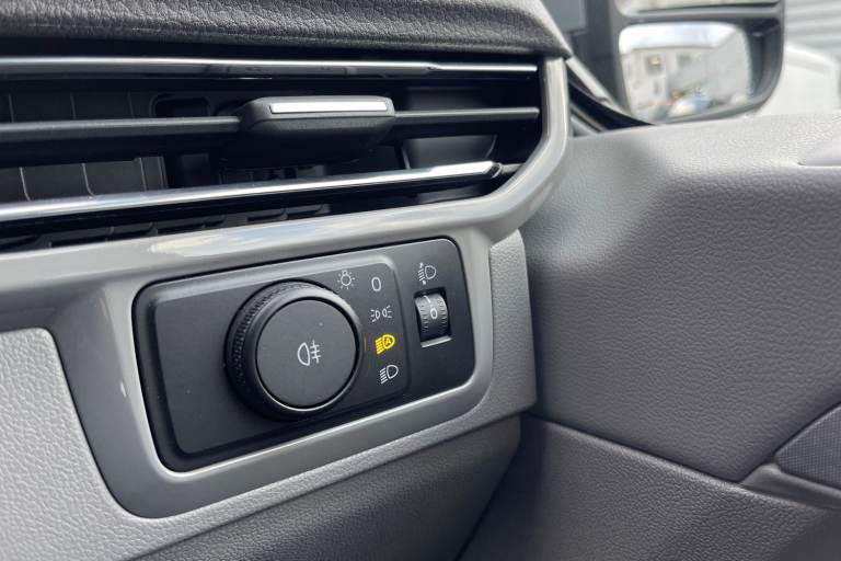 2025 Volkswagen Transporter 2.0 TDI 170PS Commerce Pro Van Auto-Tailgate Van DIESEL Automatic