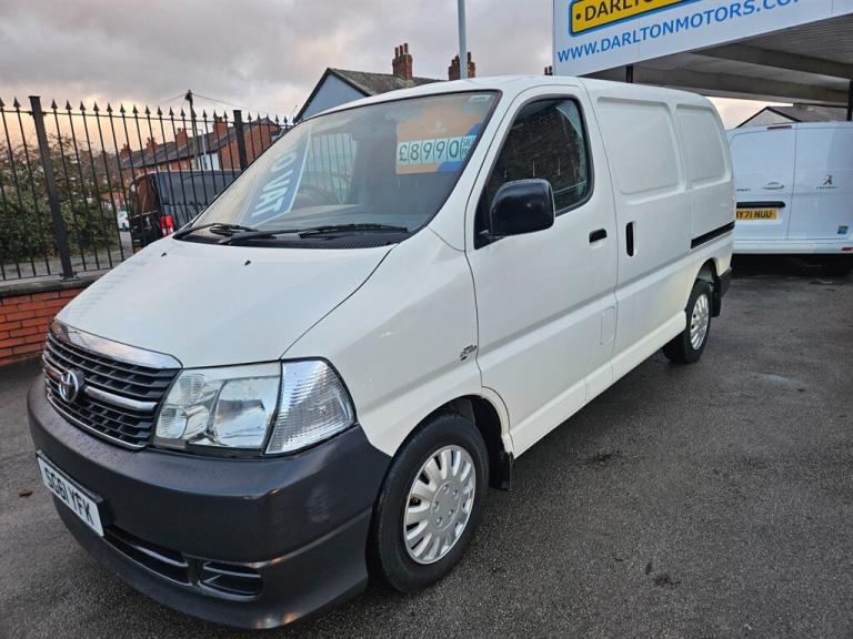 2011 Toyota HiAce 280 SWB P/V D-4D 95 ( VERY CLEAN FSH 1 OWNER) Panel Van Diesel Manual