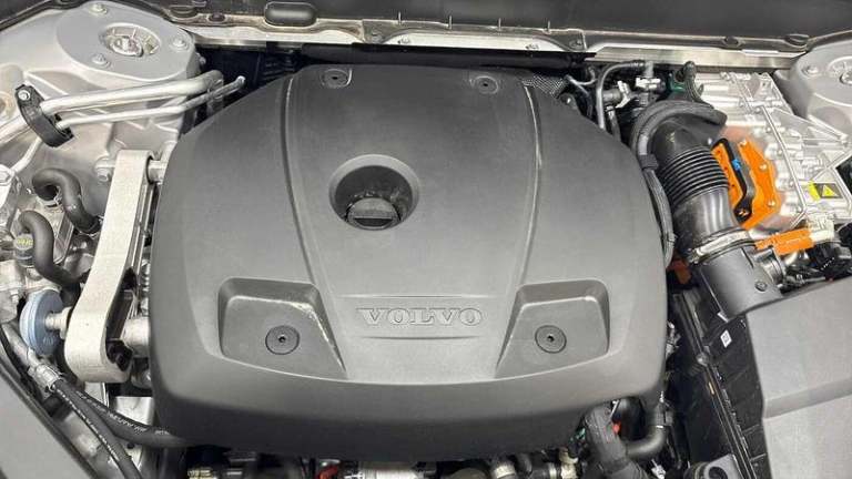 2025 Volvo XC90 Ultra T8 AWD Plug-in hybrid Electric/Petrol Dark 7 Seats Automatic SUV Hybrid Aut...