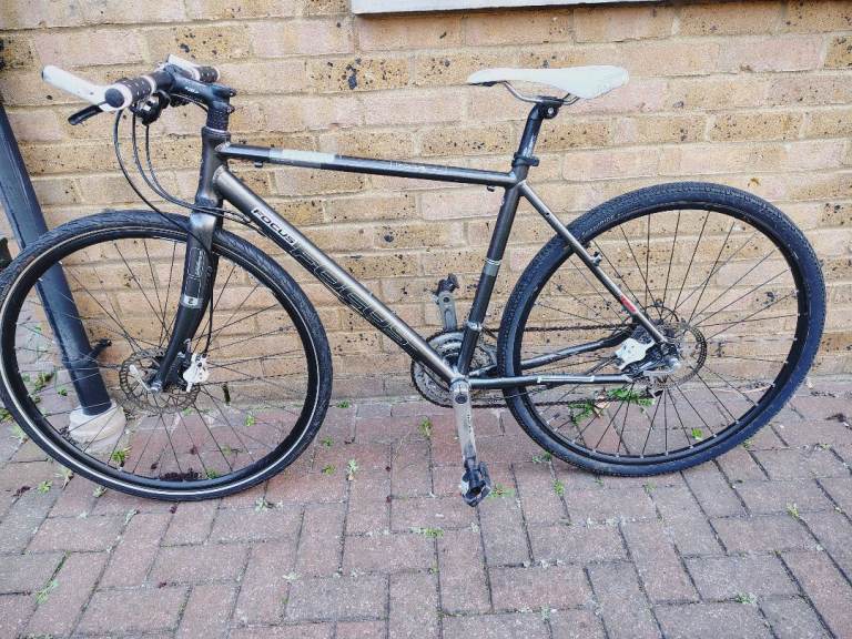 Mens Focus Corrente Hybrid Bike Road and Trail Bicycle Cycle