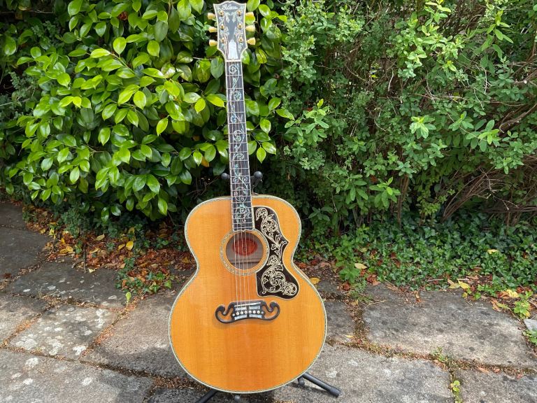 Gibson SJ 200 Custom Vine