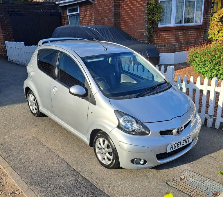Toyota, AYGO, Hatchback, 2011, Manual, 998 (cc), 5 doors
