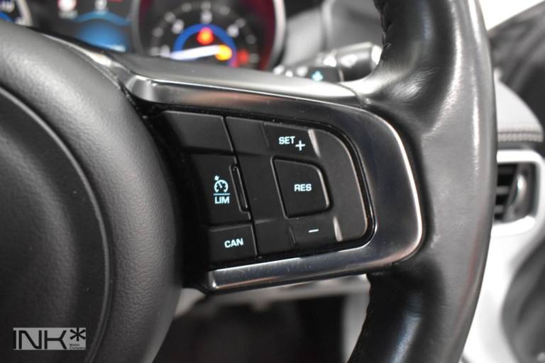 2016 Jaguar XE 2.0d [180] R-Sport 4dr Auto SALOON DIESEL Automatic