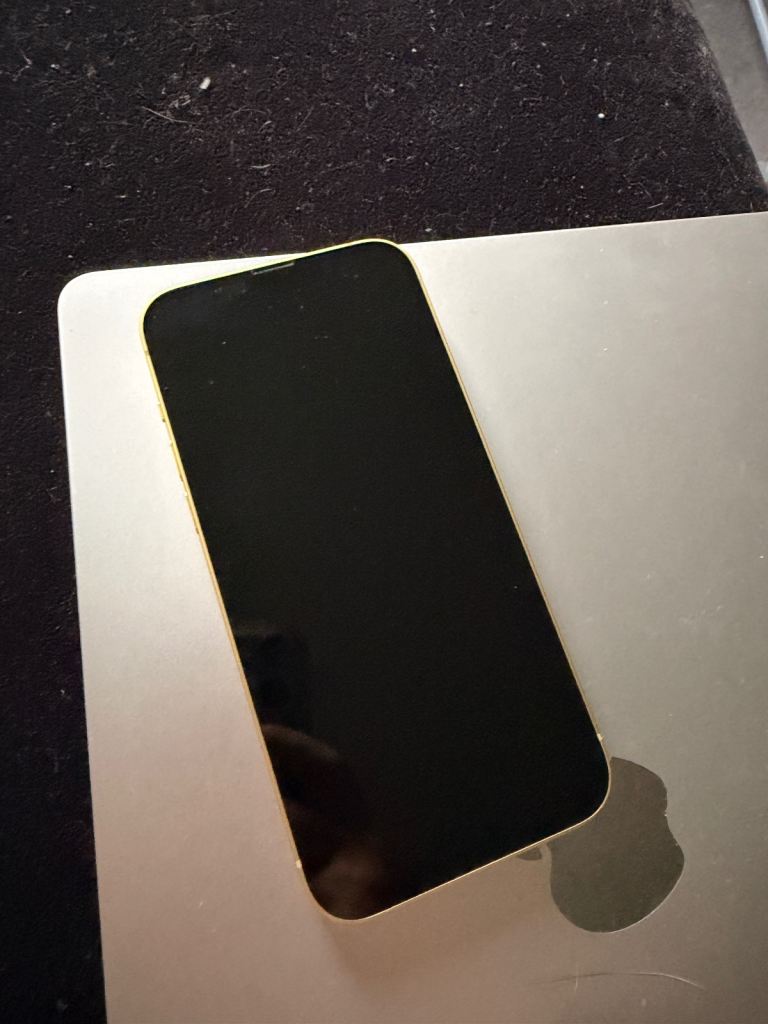 iPhone 14 128GB Yellow