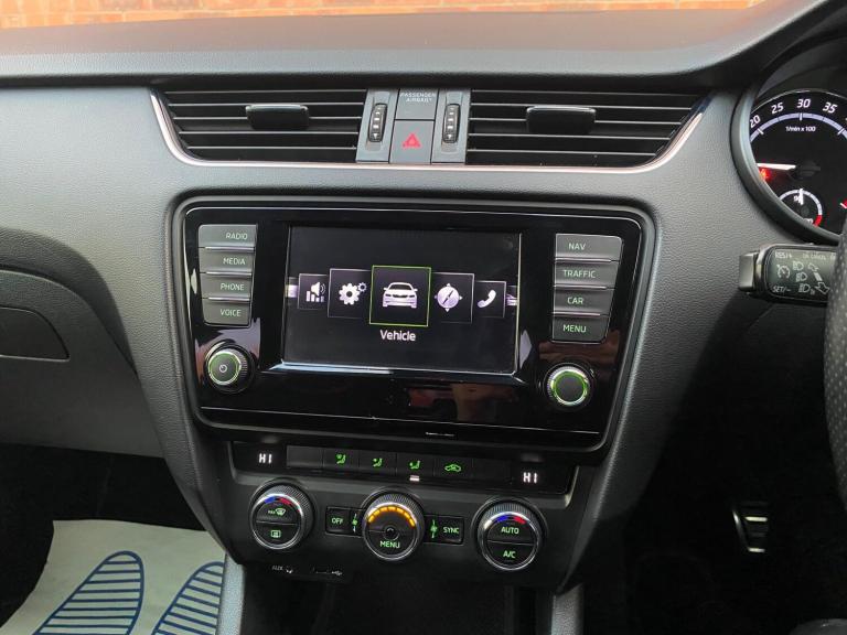 2016 Skoda Octavia 2.0 TDI vRS DSG 4WD Euro 6 (s/s) 5dr ESTATE Diesel Automatic