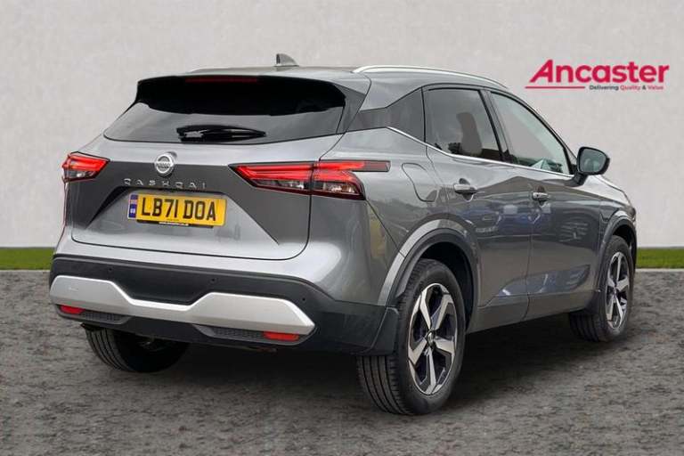 2021 Nissan Qashqai 1.3 DiG-T MH N-Connecta [Glass Roof] 5dr Manual Hatchback Petrol Manual