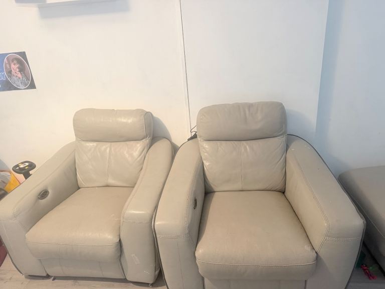 Electric recliner sofa and 2 arm chairs also electric 