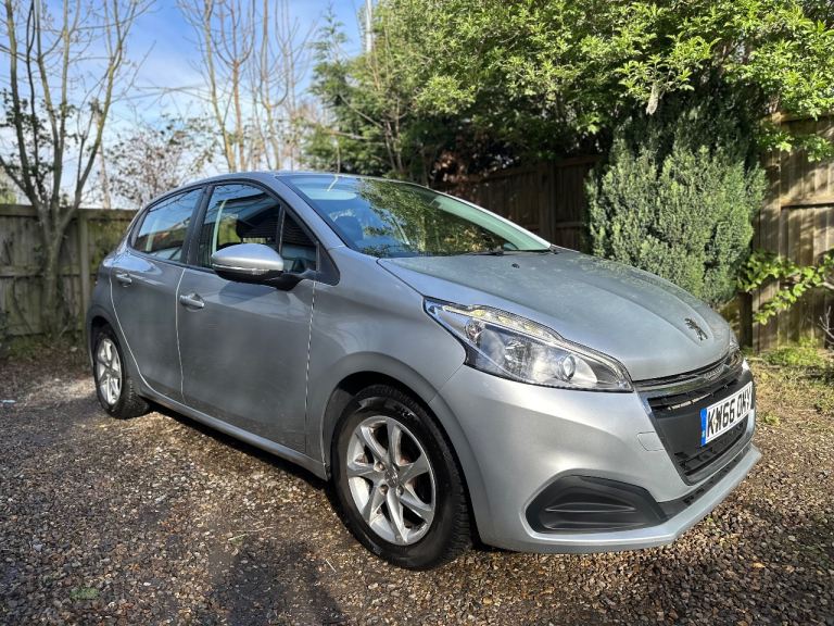 Peugeot 208 1.2 Active – Long MOT – Timing Belt Done – 2 Keys