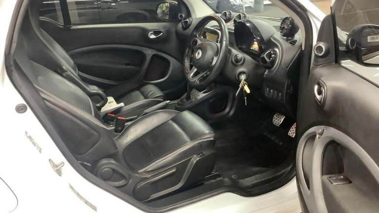 2018 smart fortwo 0.9 Turbo 109 BRABUS Xclusive 2dr Auto COUPE PETROL Automatic