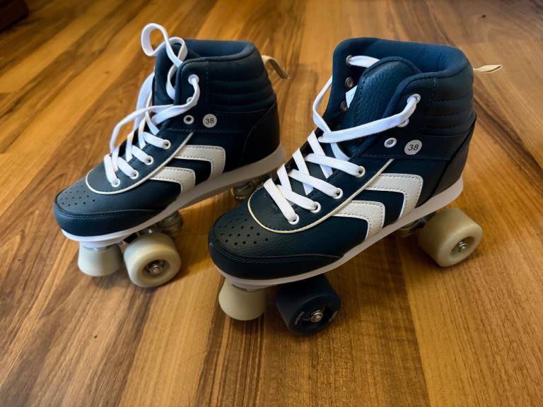 Roller skates size 5