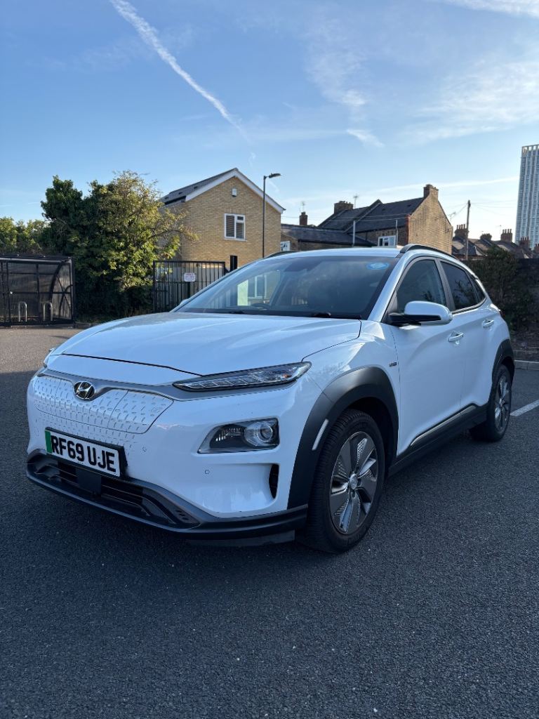 Hyundai Kona Premium SE WITH PCO