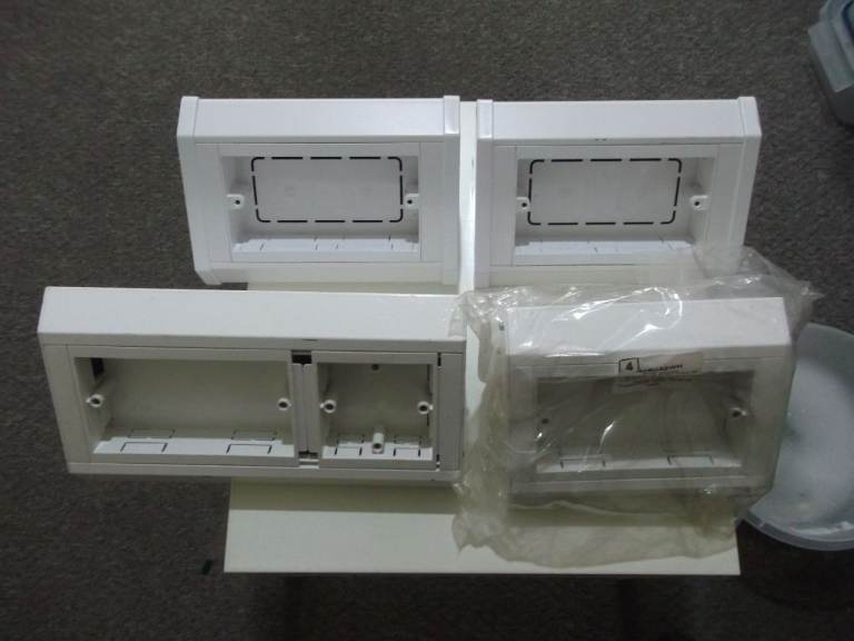 Electrical Bench Units For Twin Sockets 