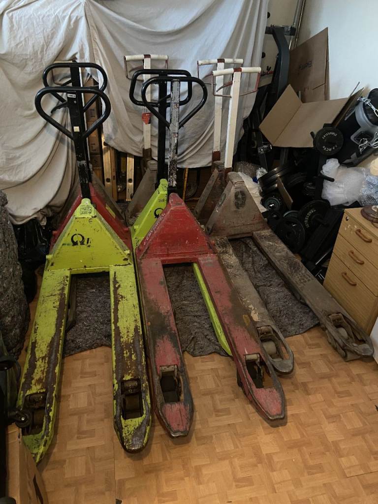 image for Pallet Trucks 2200kg-2500kg