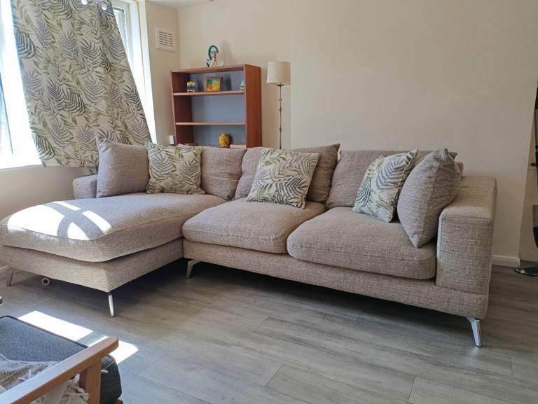 Sofology Oatmeal 6 seater corner sofa RRP £2999