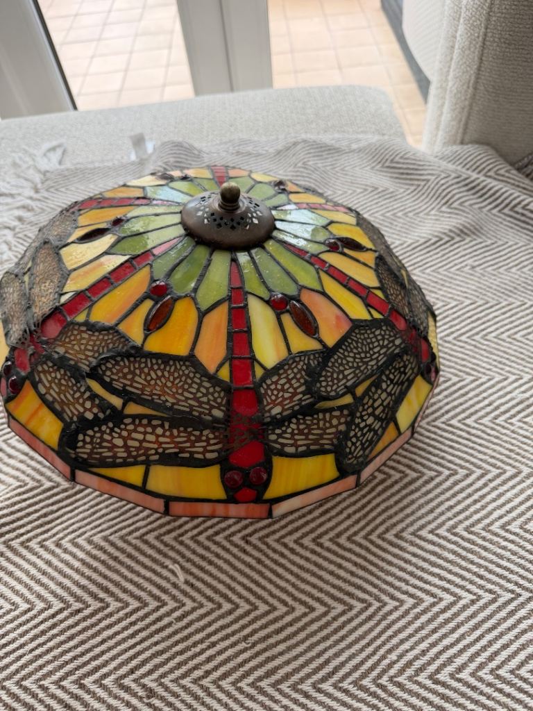Dragonfly Tiffany Style Stained Glass Lampshade – Vintage Look – Lovely Colours
