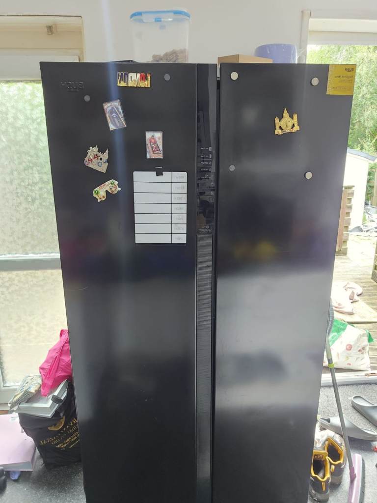 Black American Style Fridge Freezer – Good Condition