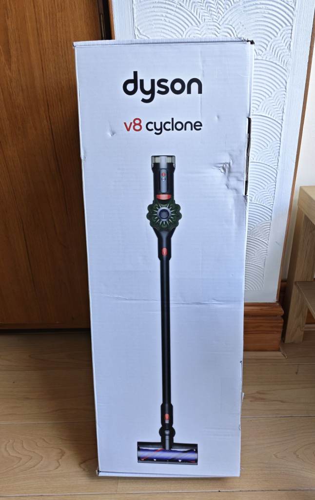 Dyson V8 Cyclone cordless vacuum cleaner