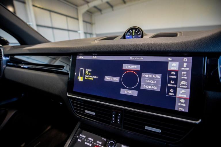 2020 Porsche Cayenne E-Hybrid 5dr Tiptronic S ESTATE PETROL/ELECTRIC Automatic