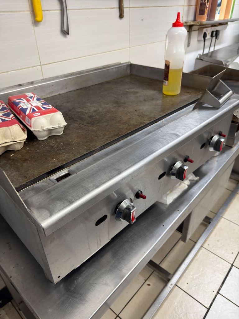 3 burner gas griddle only £400