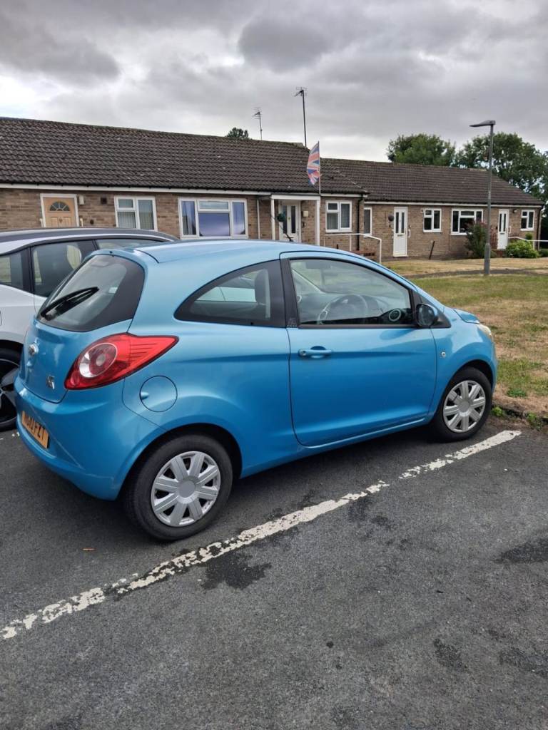 Ford, KA, Hatchback, 2010, Manual, 1242 (cc), 3 doors