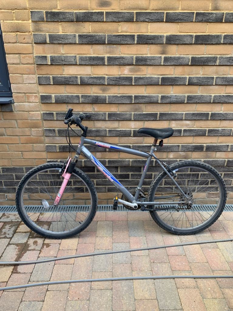 British Eagle Mission Mountain Bike – Needs Brake Repair