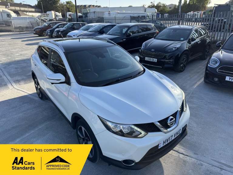2017 Nissan Qashqai 1.2 DIG-T N-Vision XTRON 2WD Euro 6 (s/s) 5dr HATCHBACK Petrol Automatic