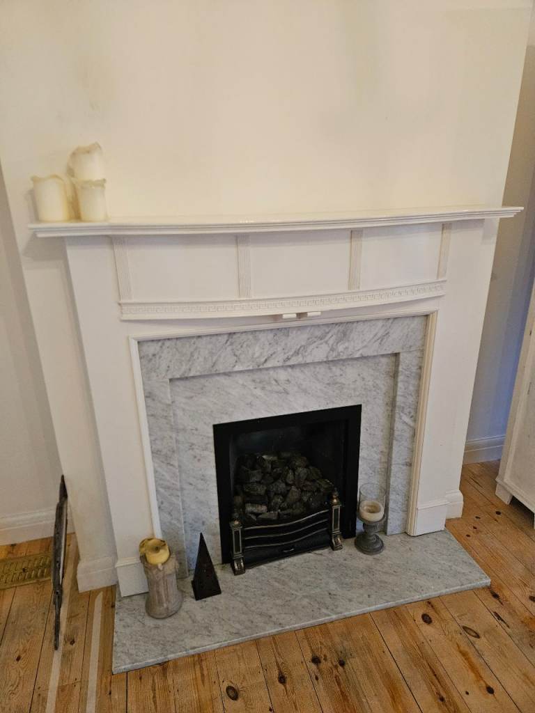 Full fireplace, White Marble Fire Surround with Hearth – Good Condition