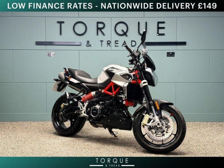 2019 69 APRILIA SHIVER 900 NAKED 900 MANUAL EURO 4 - LOW MILES - LOW OWNERS