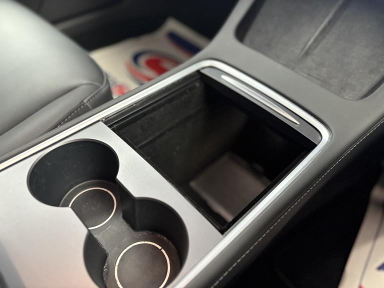 TESLA MODEL 3 Standard Range Plus 2021