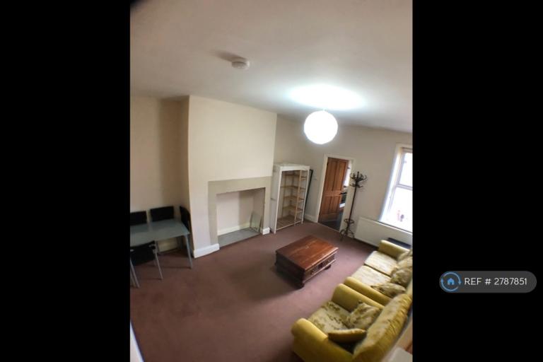 3 bedroom flat in Prospect Place, Newcastle Upon Tyne, NE4 (3 bed) (#2787851)