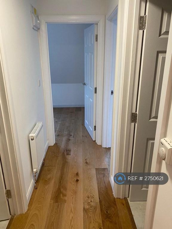 1 bedroom flat in South End, Croydon, CR0 (1 bed) (#2750621)