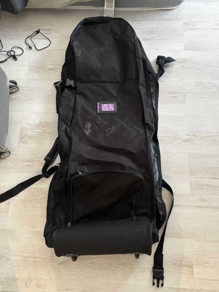 Black Wheeled Sports Bag / Travel Holdall – Good Condition