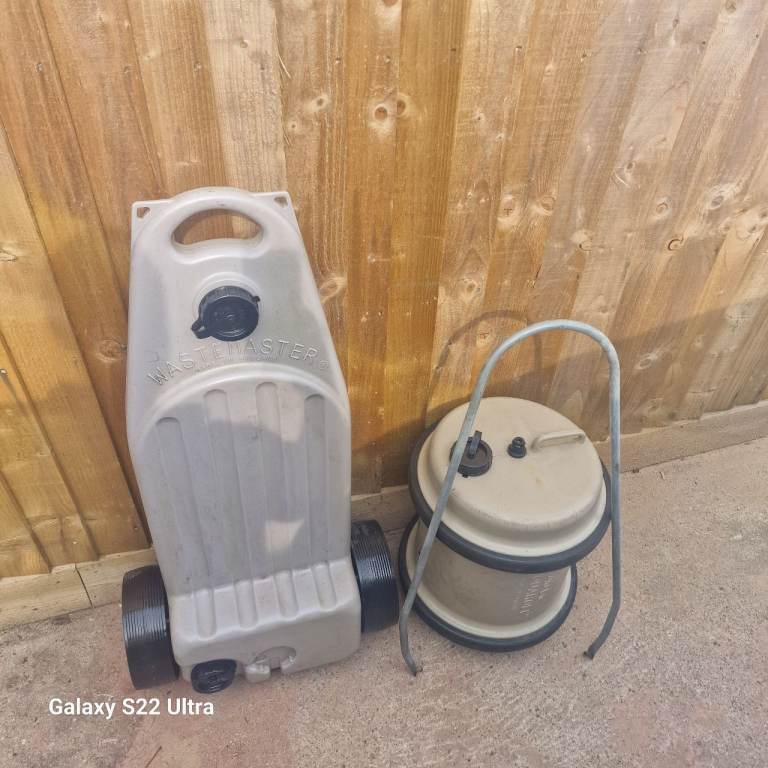 Aqua roll and waste water set.