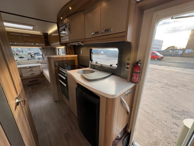 Fiat DUCATO SWIFT KON-TIKI 649 AUTOMATIC TAG AXLE 6 BERTH MOTOR HOME