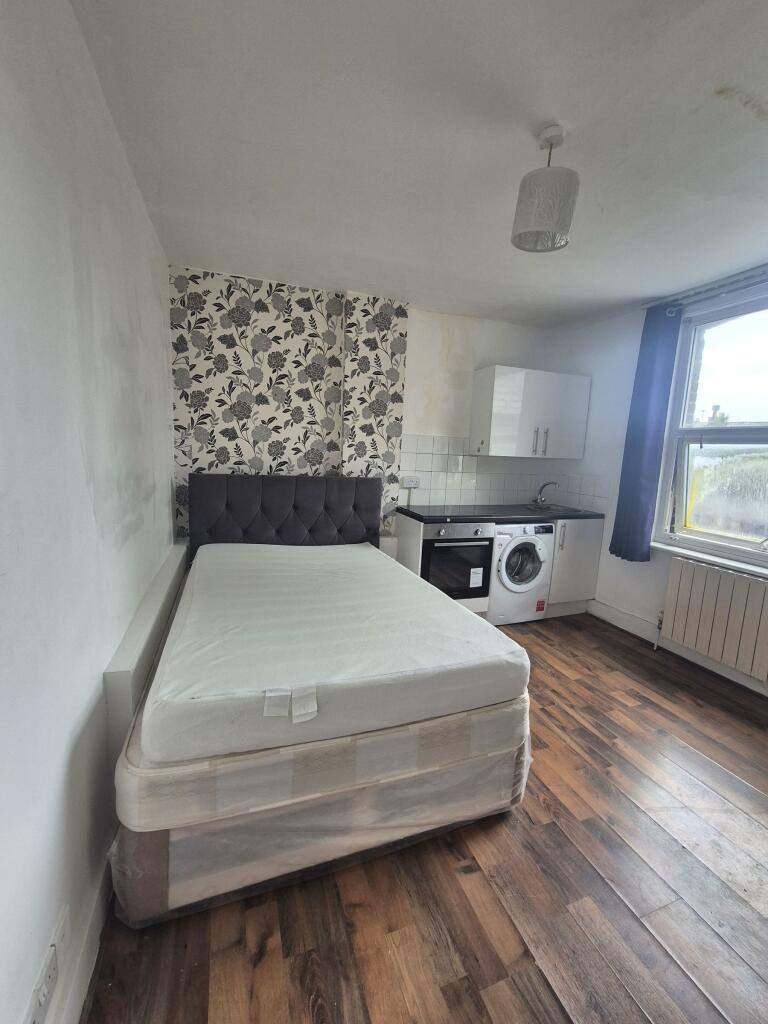 Affordable Room for Couples ✔️ ✔️ Croydon Without DEPOSIT