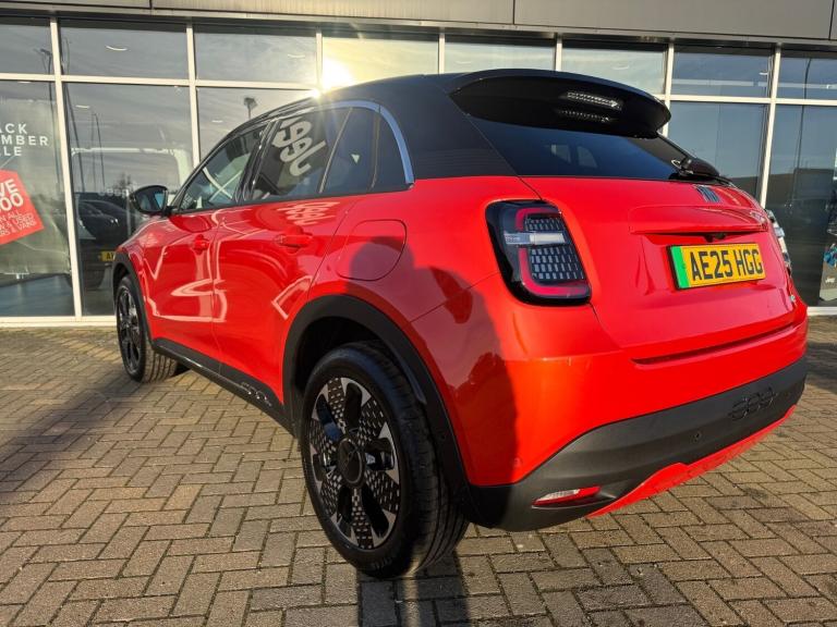 2025 Fiat 600 115kW La Prima 54kWh 5dr Auto HATCHBACK ELECTRIC Automatic