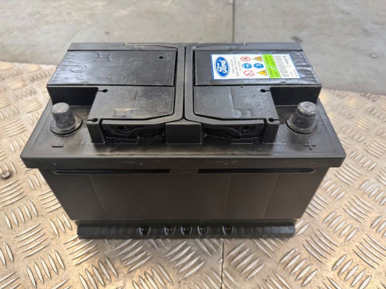 FORD VARTA 12 VOLT BATTERY 60AH GOOD CONDITION 