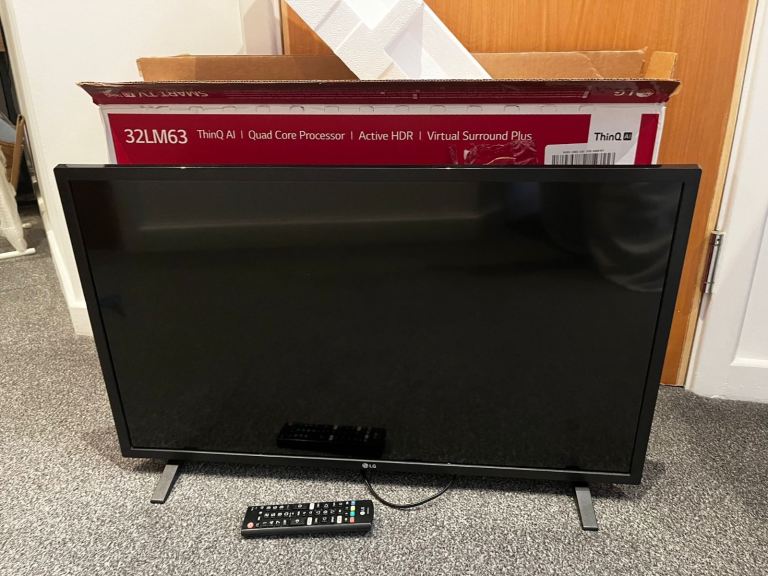 LG 32” Smart TV - Samsung 32LM63 - Great condition 