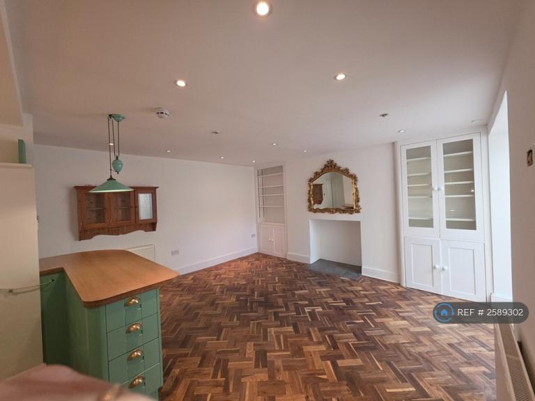 2 bedroom flat in Lansdowne Place, Hove, BN3 (2 bed) (#2589302)