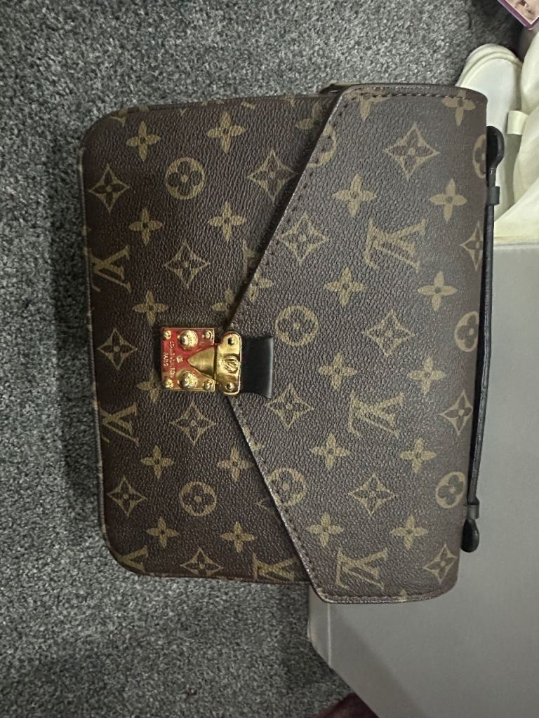 Womens handbag/brief bag