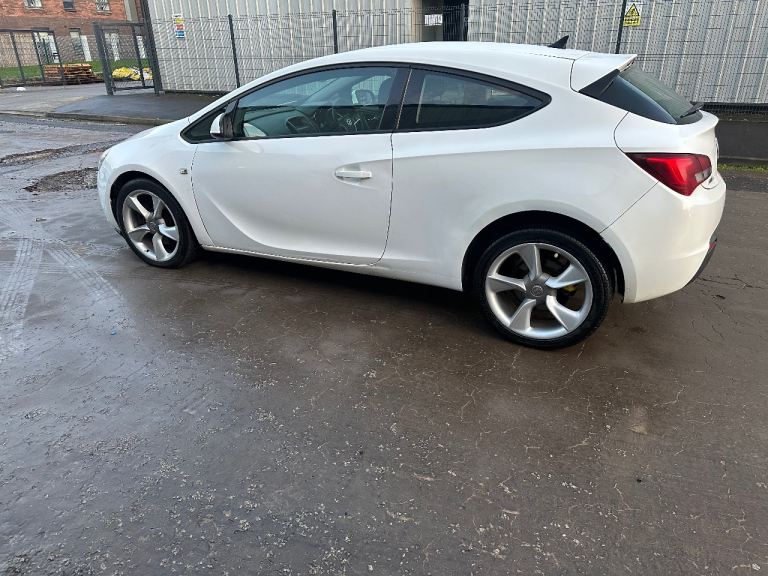VAUXHALL ASTRA GTC 2011 MOT 09/12/2026 3DR Petrol MANUAL EXCELLENT CONDITION