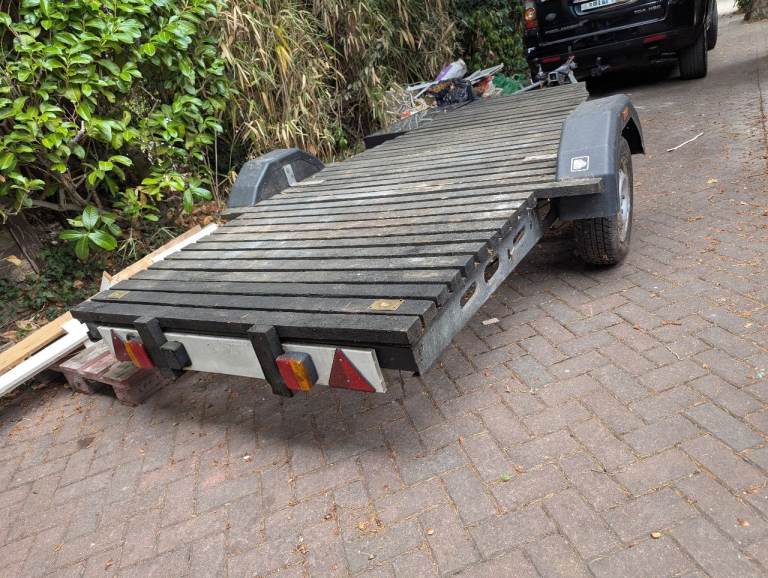 Flatbed Trailer - built from caravan chassis