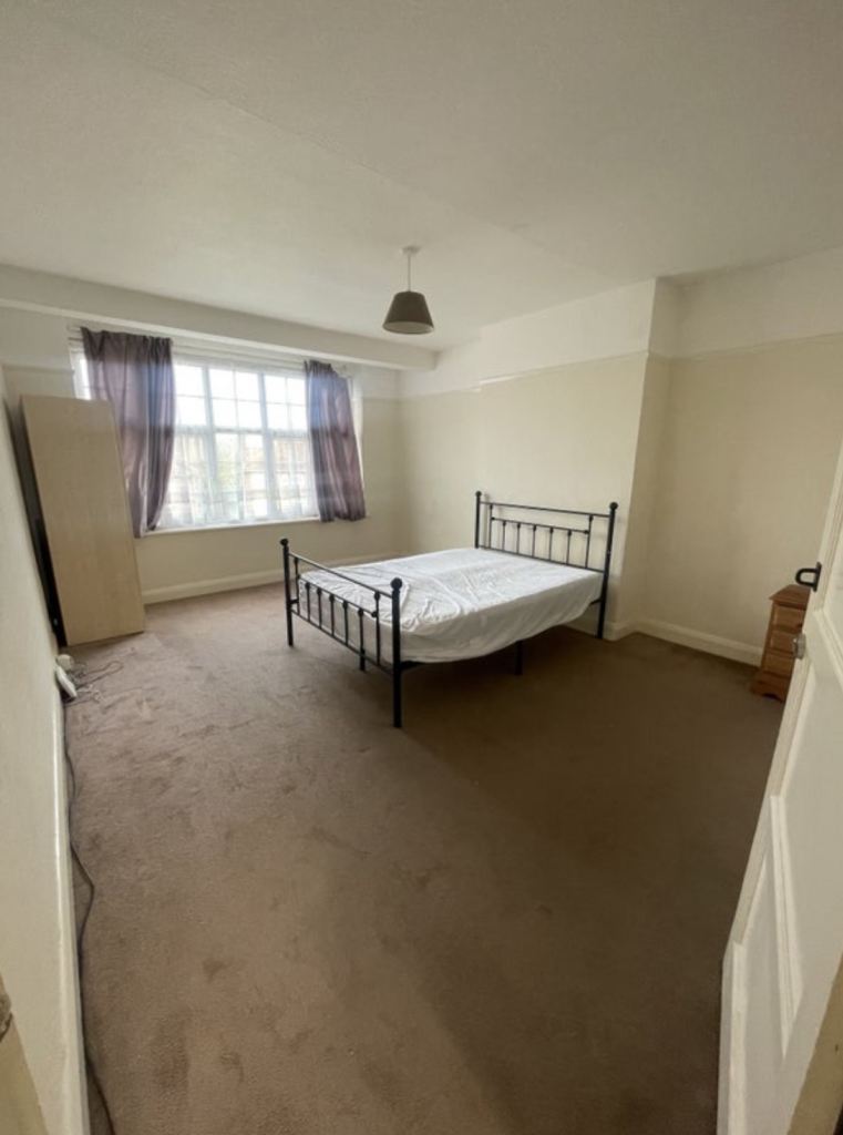 Double room Carshalton 