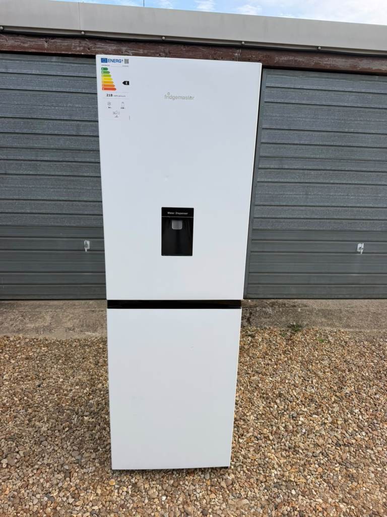 Fridgemaster MC55240DE Fridge Freezer with Water Dispenser