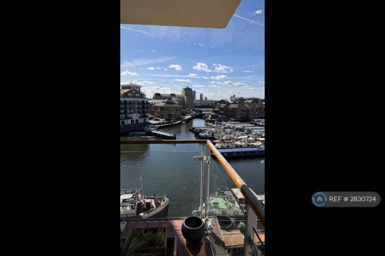 1 bedroom flat in Limehouse, London, E14 (1 bed) (#2830724)